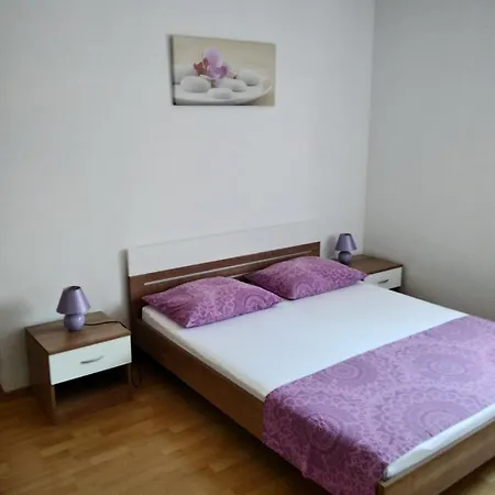 Daria Apartment *